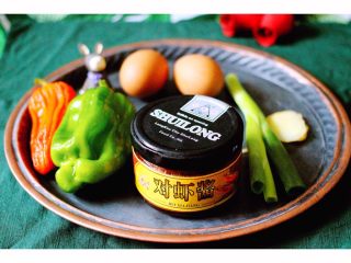 4、金玉窝窝头+虾酱鸡蛋小炒,准备鸡蛋炒虾酱的材料、花菇忘记拍了