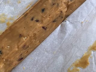 20、红糖花生饼干,冰箱拿出的状态