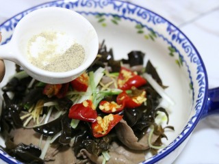 14、三椒腰片,胡椒粉