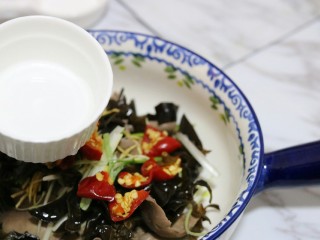 17、三椒腰片,白醋