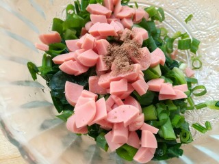 6、菠菜咸食,加适量十三香