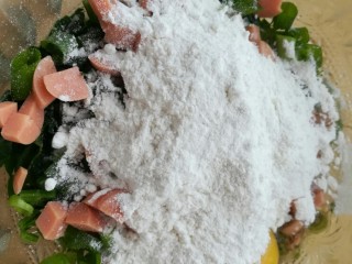 8、菠菜咸食,加30g面粉