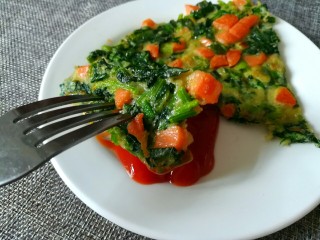 17、菠菜咸食,可以沾点番茄酱吃