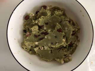 19、薏米红豆山药糕,后来我懒了，全和一起了，直接入模