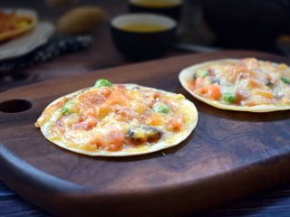 13、饺子皮披萨,成品图