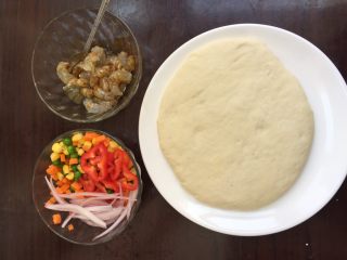 1、大虾披萨,面粉发酵