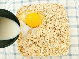 4、燕麦饼干,牛奶