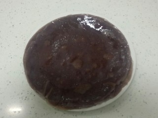 8、不用洗面的黑米凉皮,全部蒸好。