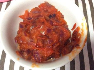 13、馒头披萨,盛入碗中备用