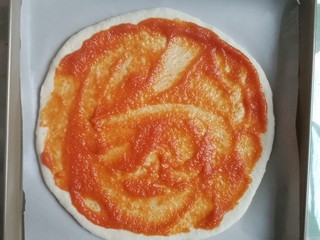 13、西兰花培根披萨,自己做的披萨酱，随便抹????????