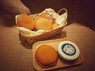 30、銅鑼燒,完成！如果有袋子可以裝袋保存，若無記得要蓋上布避免乾燥哦！