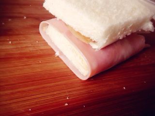 5、懒人早餐,垫上吐司