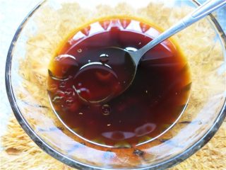 11、吃豇豆还用麻汁?快来试试这个--手撕豇豆,最后放入香油、花椒油汤汁就调好了