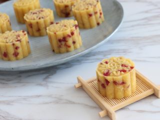 12、蔓越莓绿豆糕,冷藏后食用口味更佳。