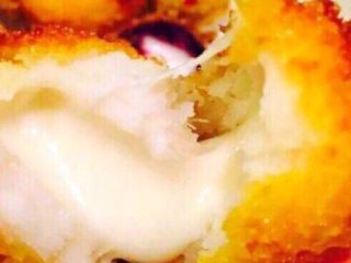 15、爆浆土豆芝士球,爆浆的感觉很美好！