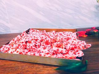 17、花生糖牛扎糖,将所有的糖包装好