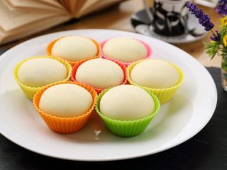 15、奥利奥夹心牛油果冰淇淋口味雪媚娘,懂生活的你，值得拥有这一切美好时光。