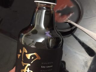 20、章鱼小丸子,加入鲜味酱油