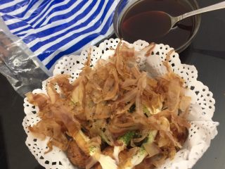 27、章鱼小丸子,撒上木鱼花,此刻木鱼花会跳舞的,很好看