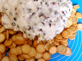 10、台湾网红零食雪花饼,在倒入棉花糖混合物