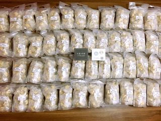 18、台湾网红零食雪花饼,再用你喜欢的包装袋包好，我是每袋30块，差不多一袋250g