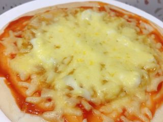 12、菠萝披萨,烤箱150-180度 烤制8-10分钟