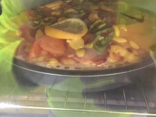 10、披萨,200度，上下火烤20分钟