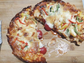 23、美味四拼披萨(有面皮制作过程),不过还是非常好吃的，我们根本吃不完带到公司跟同事分享了