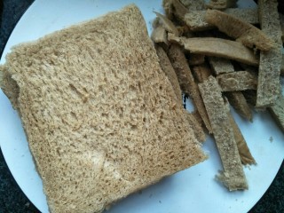 7、芝士蛋吐司,吐司切掉四边