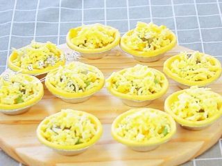 5、迷你披萨/咸味蛋挞, 像我这样满满蔬菜和奶酪，只有亲妈才会这么做。