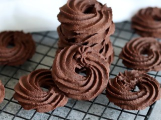 9、冬天也好挤的巧克力曲奇,成品图2