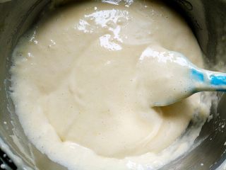 4、雷明顿蛋糕 ,翻拌均匀