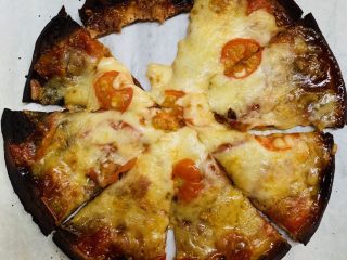 24、秀气番茄脆底披萨,这回光明正大不吃饼边。