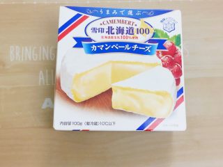 2、????卡门培尔奶酪香肠面包????,这是卡门培尔奶酪???? 很好吃