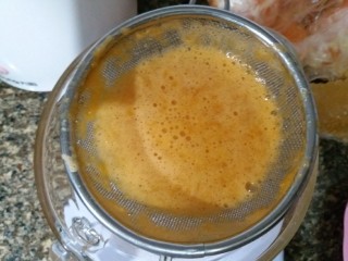 4、百变水果 法式橘汁软糖,过滤出果汁备用