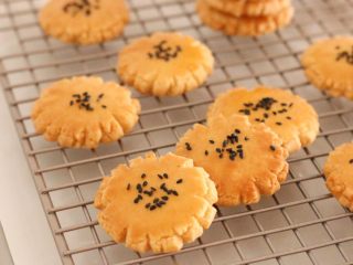 13、桃酥饼干,吃不完记得要密封保存！