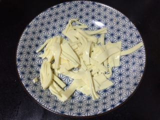 3、鸡胸田园披萨,芝士切条