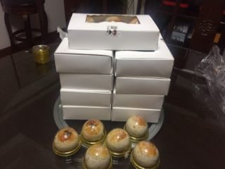 37、豆沙蛋黄酥,走亲访友送人非常不错。