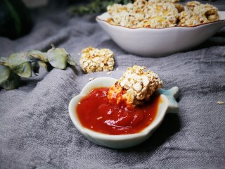 14、健康无油燕麦鸡米花,出炉 蘸番茄酱也好 单吃也不错。