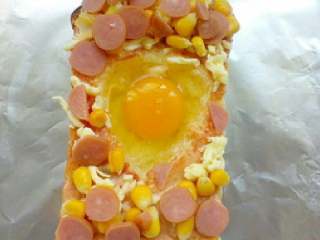 10、土司披莎,在把鸡蛋打在心里，在撒适量披萨草蒸10分钟后就可以了。