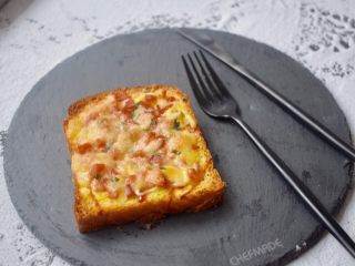 10、吐司披萨,快手又简单的吐司披萨  完美的早餐