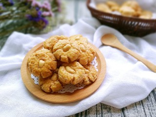 10、花生小酥饼,成品图!诱人花生小酥饼!