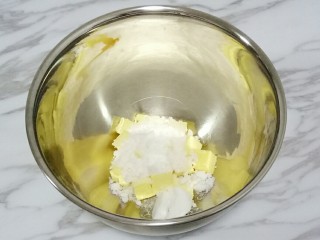 3、原味曲奇,加入糖粉