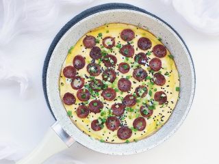 20、腊肠煎饼果子,家庭版豪华的煎饼果子就完成啦