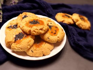 12、酥掉渣的桃酥,可以吃了哈