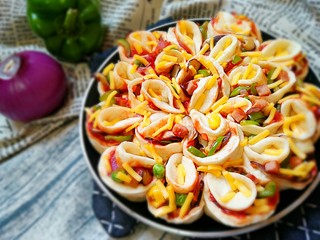 17、做饼+手撕披萨――万能的平底锅就能造,成品。