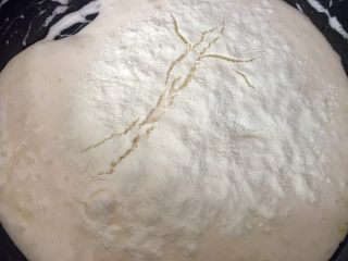 9、雪花酥,加入奶粉搅拌均匀（小火）