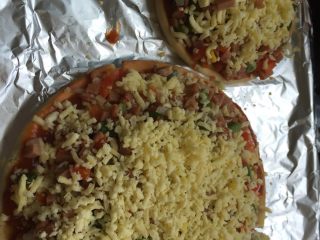 7、蔬菜披萨,再加一层奶酪