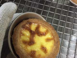 18、曲奇蛋挞,凉凉至温热在脱模