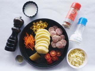 4、咖喱土豆泥披萨,在发酵面团时，制作咖喱土豆泥酱